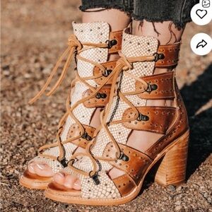 Freebird by Steven- BRANDY White Snake Multi